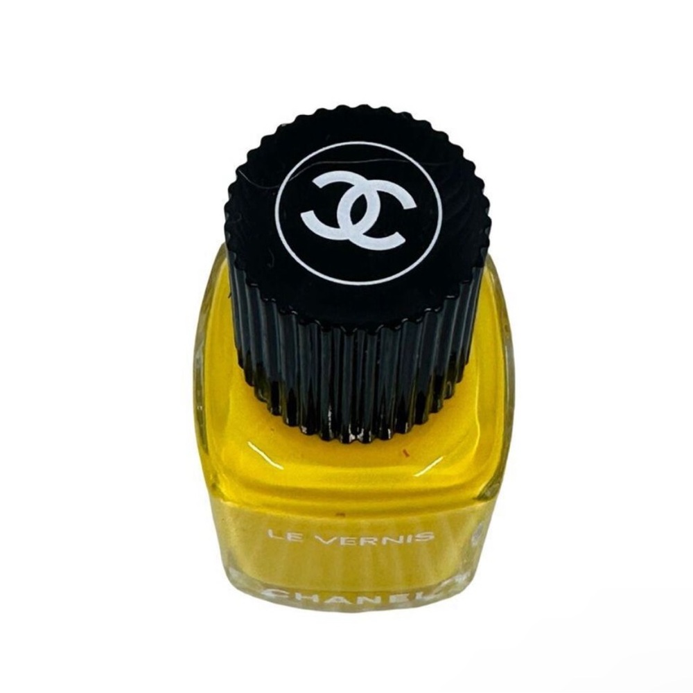 NEW CHANEL LE VERNIS Nail Polish - Picture 3 of 8